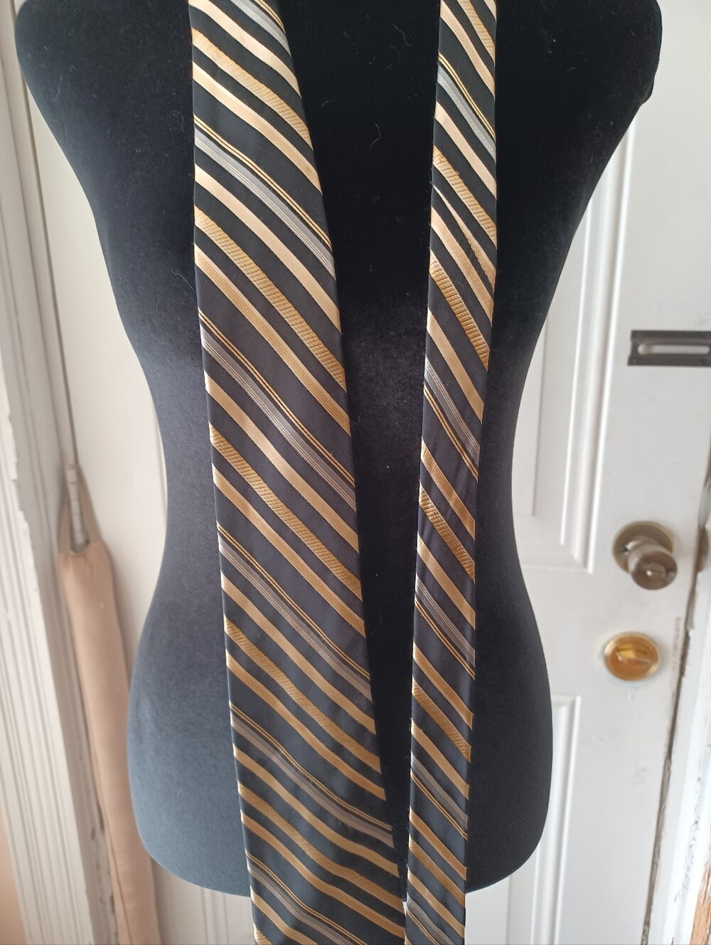 Stafford Classic 100 % Silk Black and Gold Striped Men's Tie